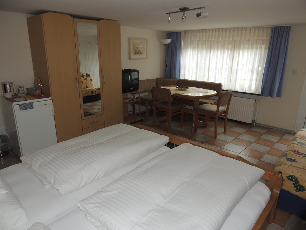 Gaestehaus Und Ferienwohnung Baechle 巴特彼得斯塔尔-格里斯巴赫 客房 照片